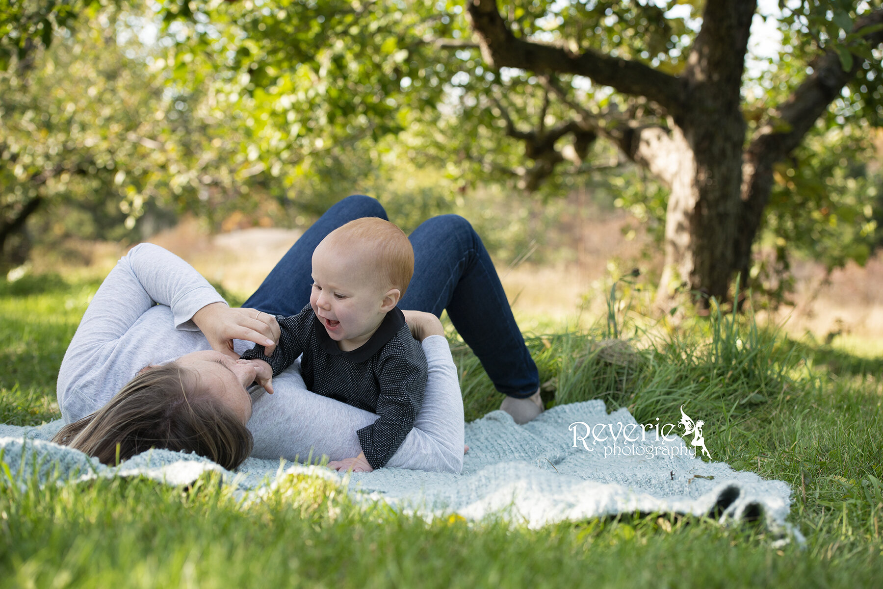 river_falls_photographer_wisconsin_reverie_rachel_paulus_family_kids_7.jpg