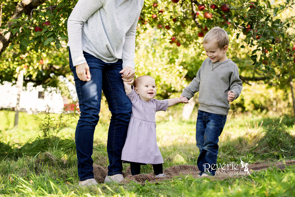 river_falls_photographer_wisconsin_reverie_rachel_paulus_family_kids_3.jpg