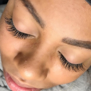 Classic Lash Full Set by Junior Lash Artist Kelly.