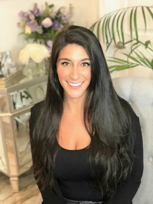 Full Name: Alexa Ciaffi Hometown: Delaware Three Words That Describe Me: Funny, Hard Working, Honest. My Favorite Way to "Treat Yo Self...": Whenever I Get the Chance to Get My Lashes Done!
