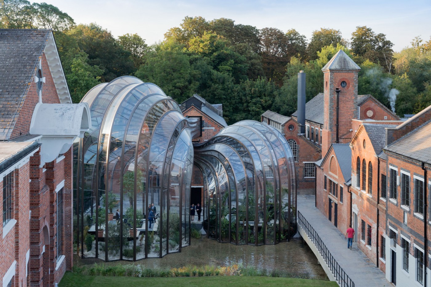 486_09_TIF_BombaySapphireDistillery_CREDIT_IwanBaan-1400x933.jpg