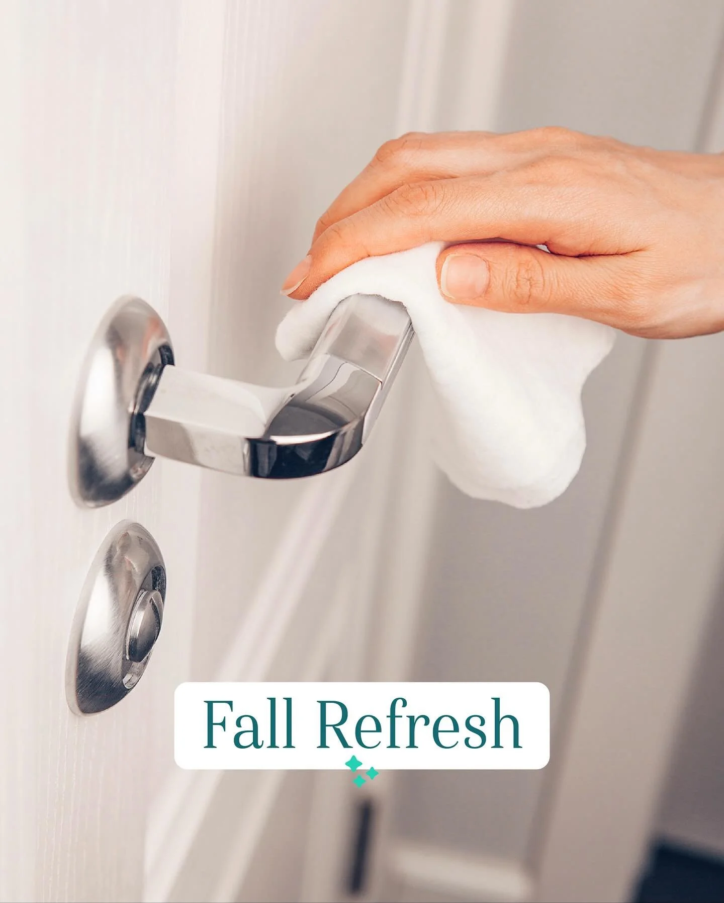 Fall Refresh 🍂✨
Be honest… when’s the last time you looked at your baseboards? 👀
After a long, dusty summer, baseboards and window ledges collect way more dirt than we’d like to admit.
They’re easy to overlook — bu