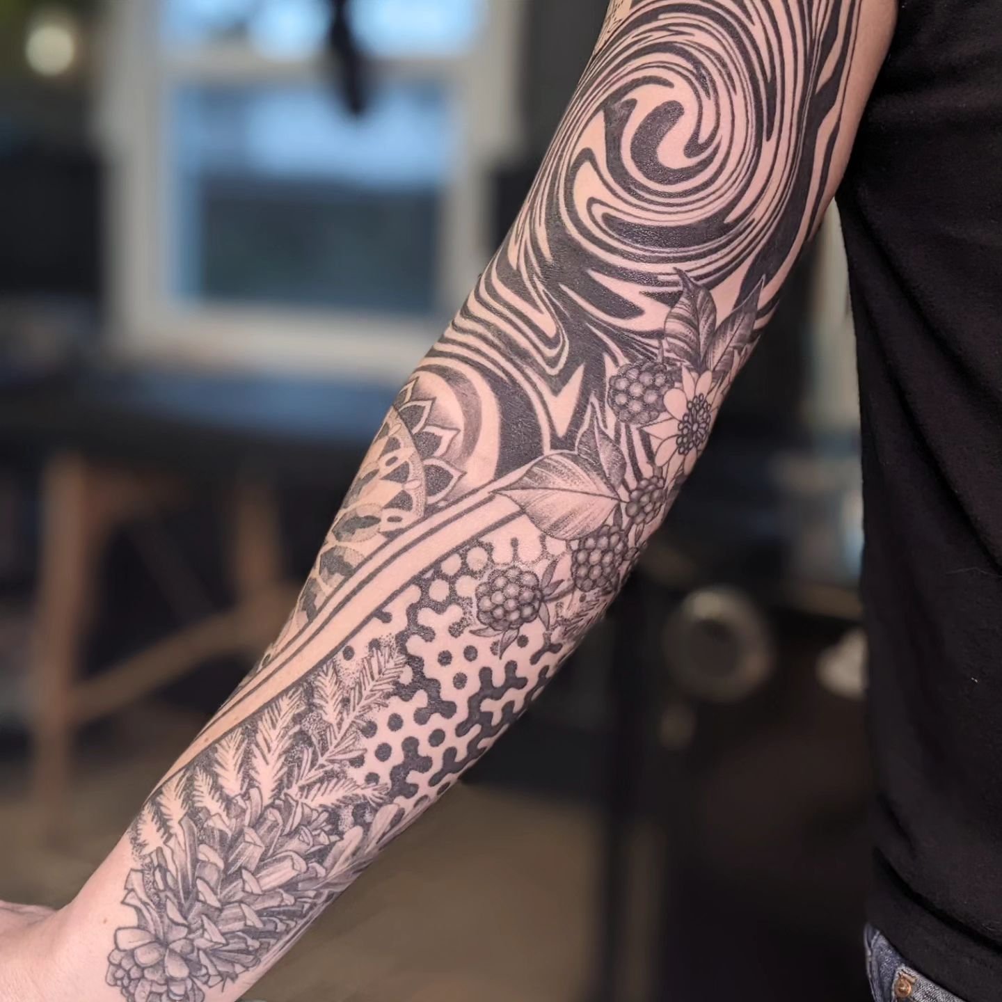 Work in prog for tha homiee @run_bike_repeat
Inner arm is healed, outer arm is work in prog.
.
Nature Geo Sleeve - thanks for coming all the way from Chico all these times in the past few years. Truly appreciate the effort, you're a great client and 