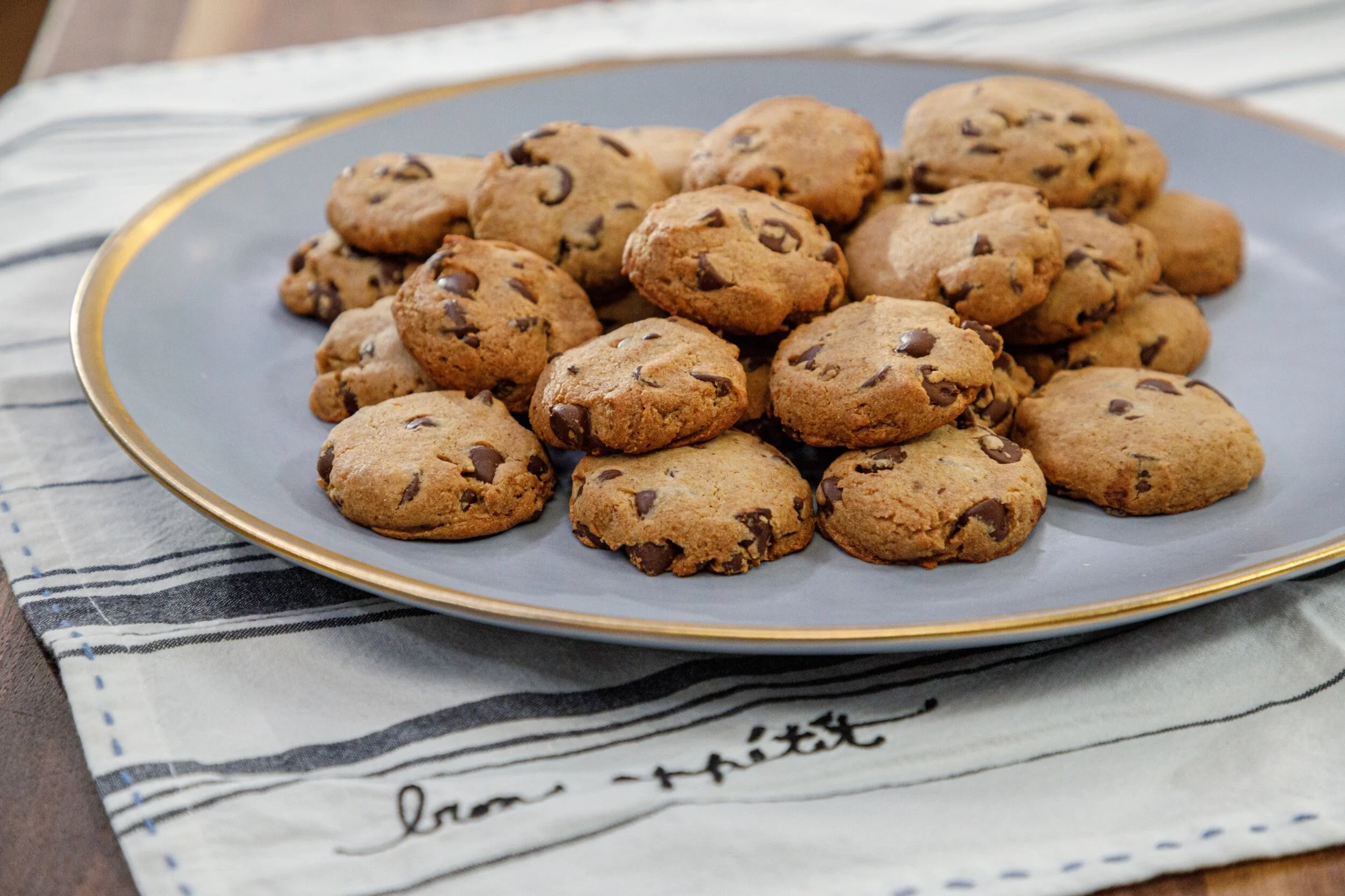 030920_fnklive_catherine-mccord-gluten-free-and-vegan-miso-chocolate-chip-cookies_0027.jpeg