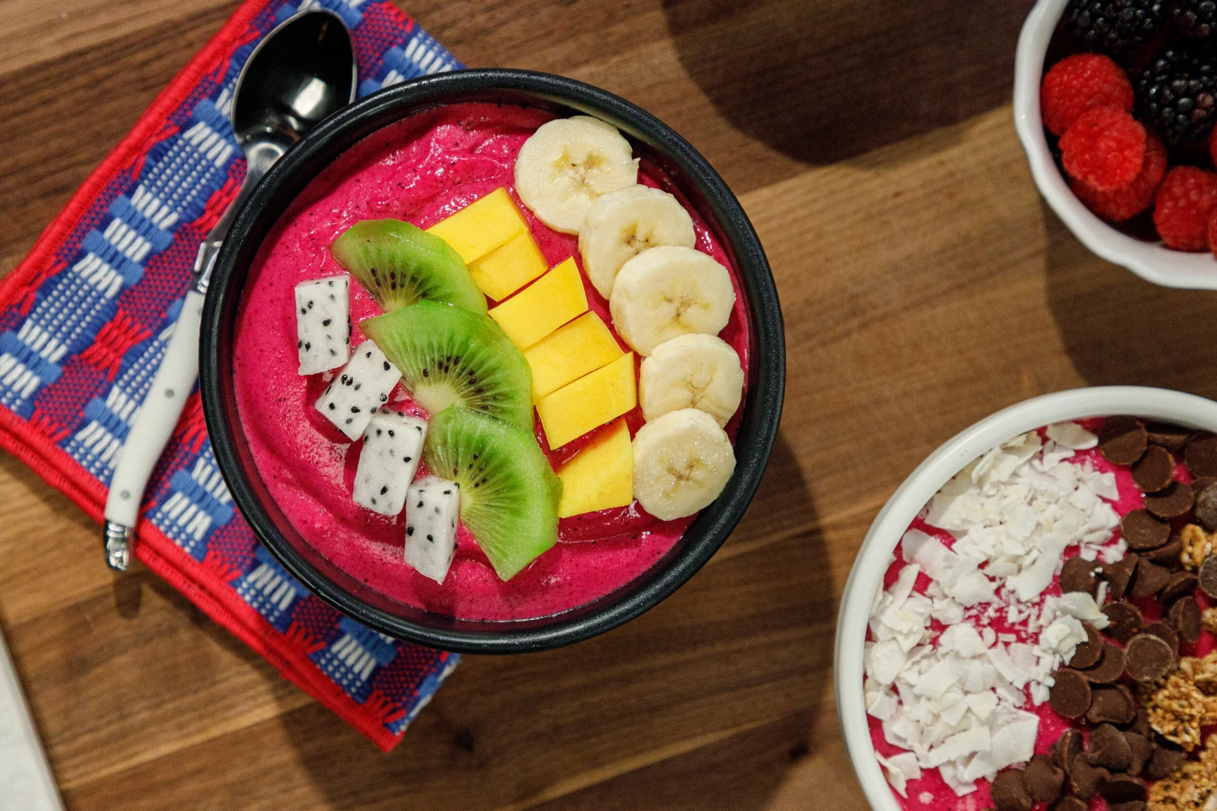 022220_fnklive_catherine-mccord-dragon-fruit-smoothie-bowl_0020.jpeg