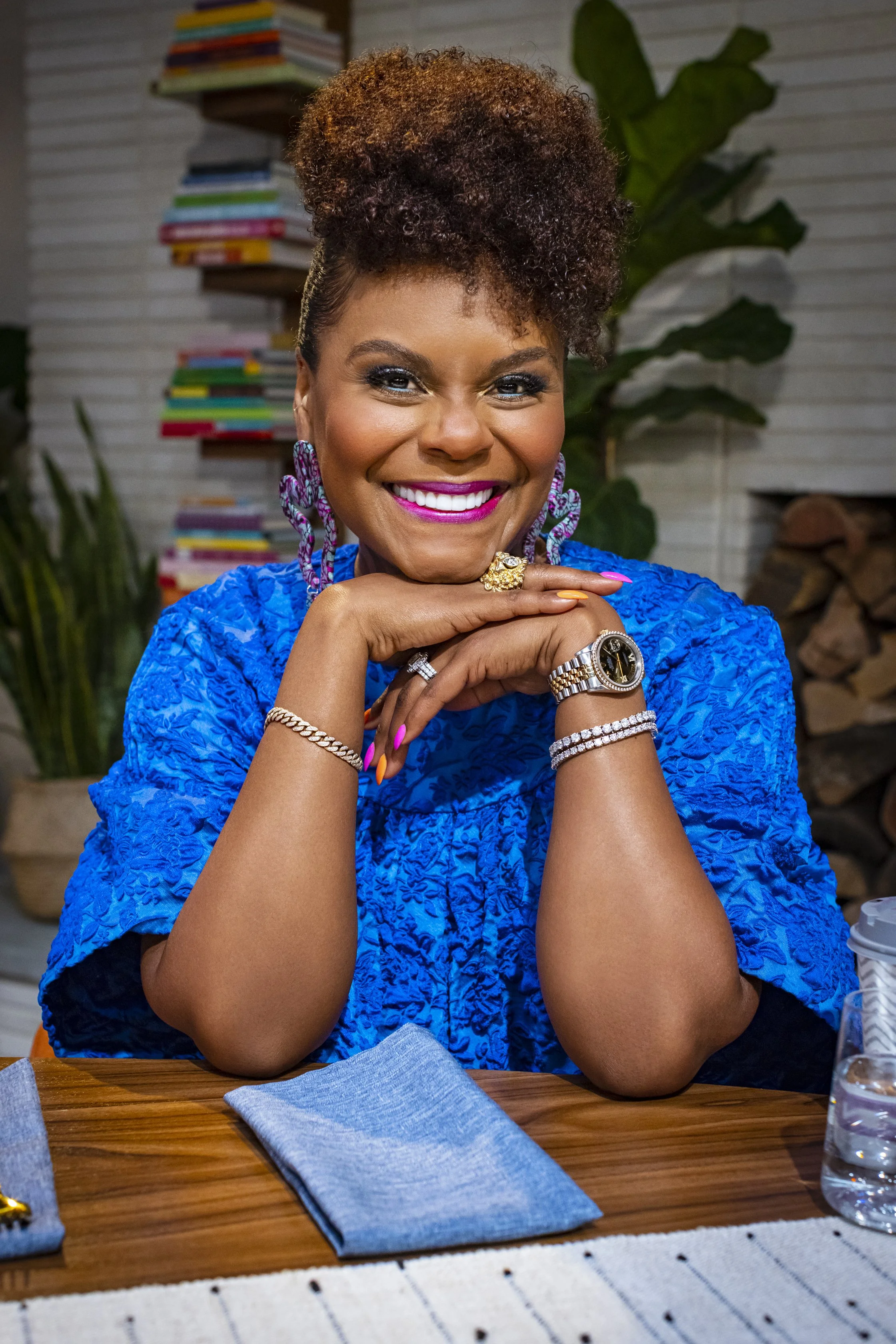 MS TABITHA BROWN ON THE SET OF "IT'S COMPLIPLATED"