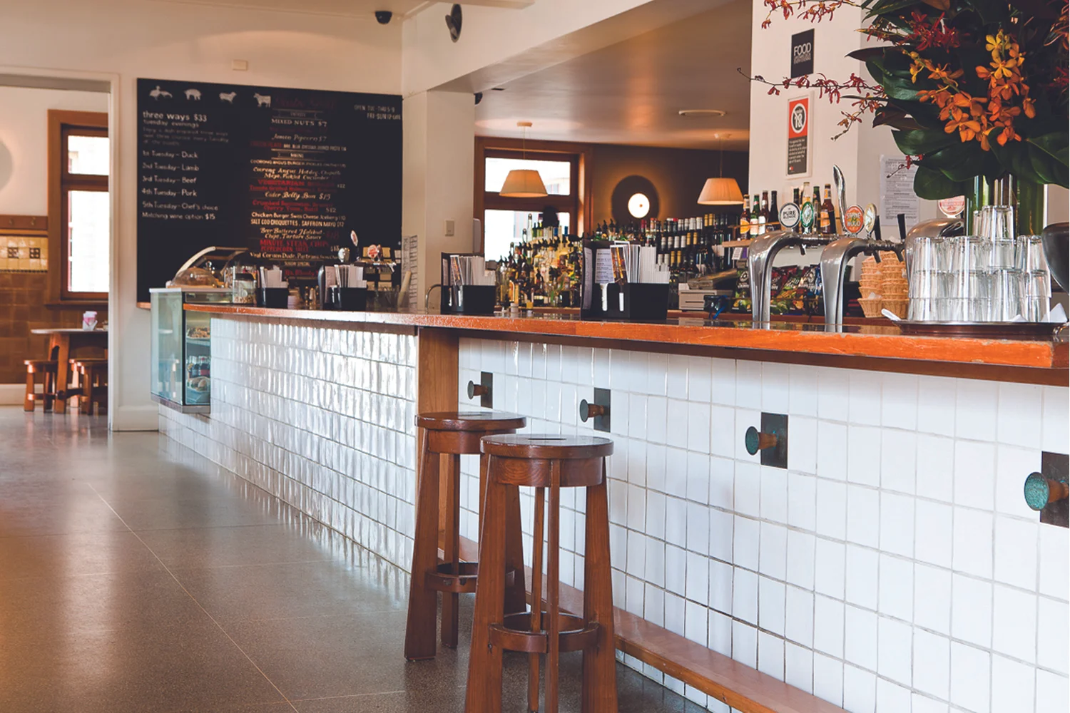 Tilbury Front Bar.jpg