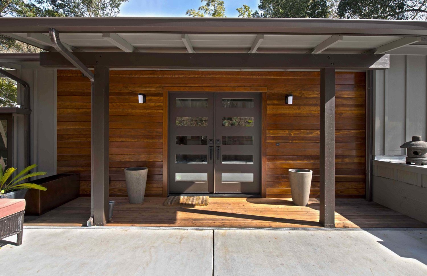 Modern Custom Entry