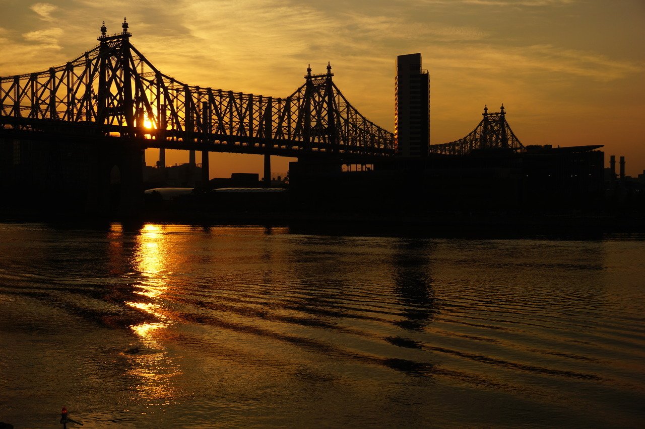 Sunrise at The 59th Street Bridge NYC.jpg