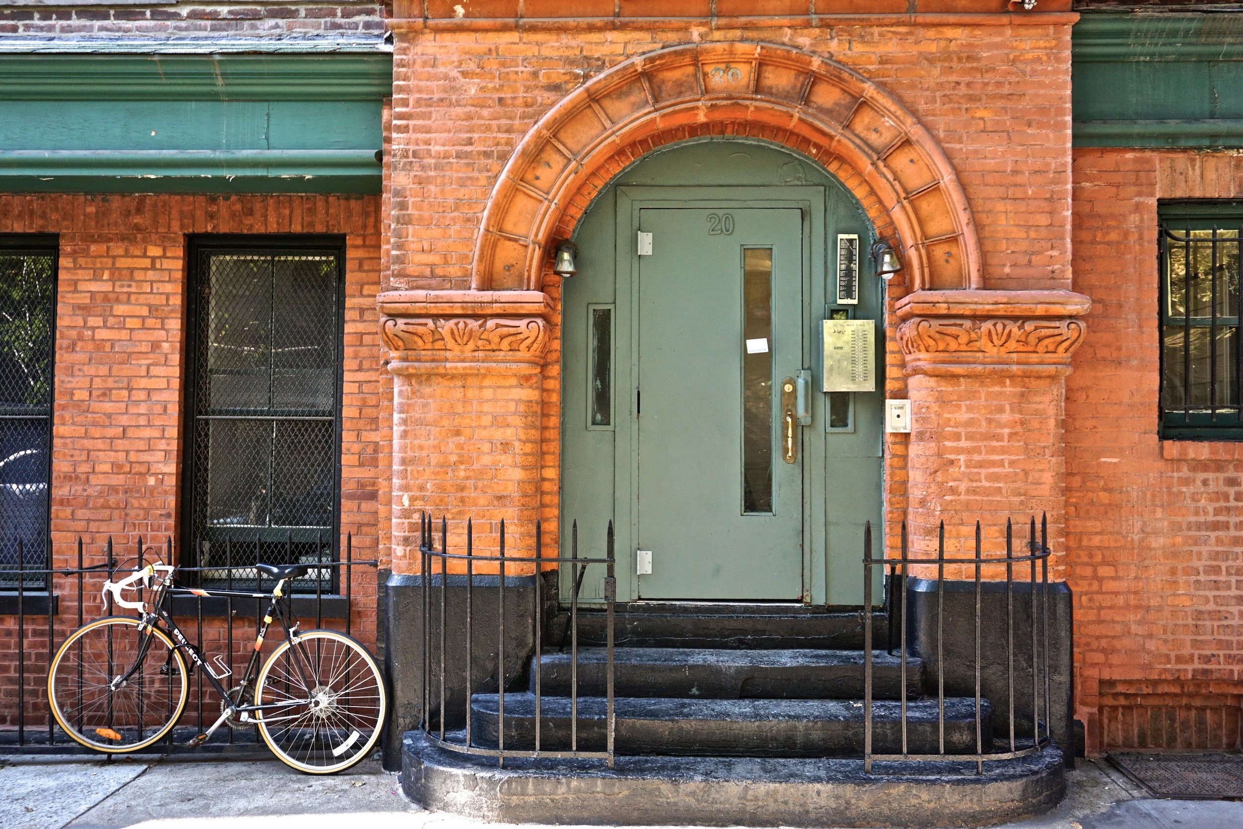 Brooklyn Heights beauty