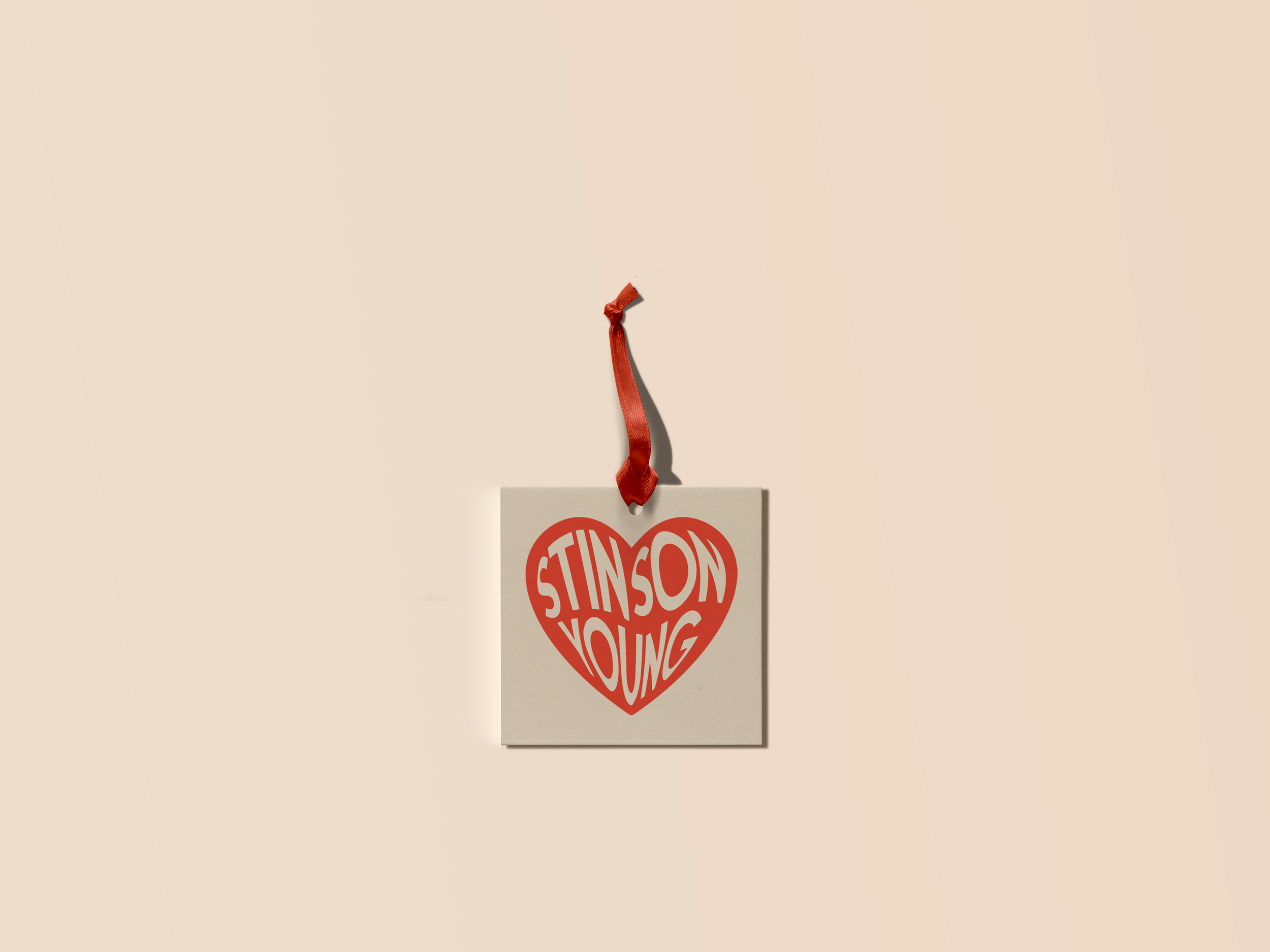 RedHeartTag_BiegeBkgrnd.png