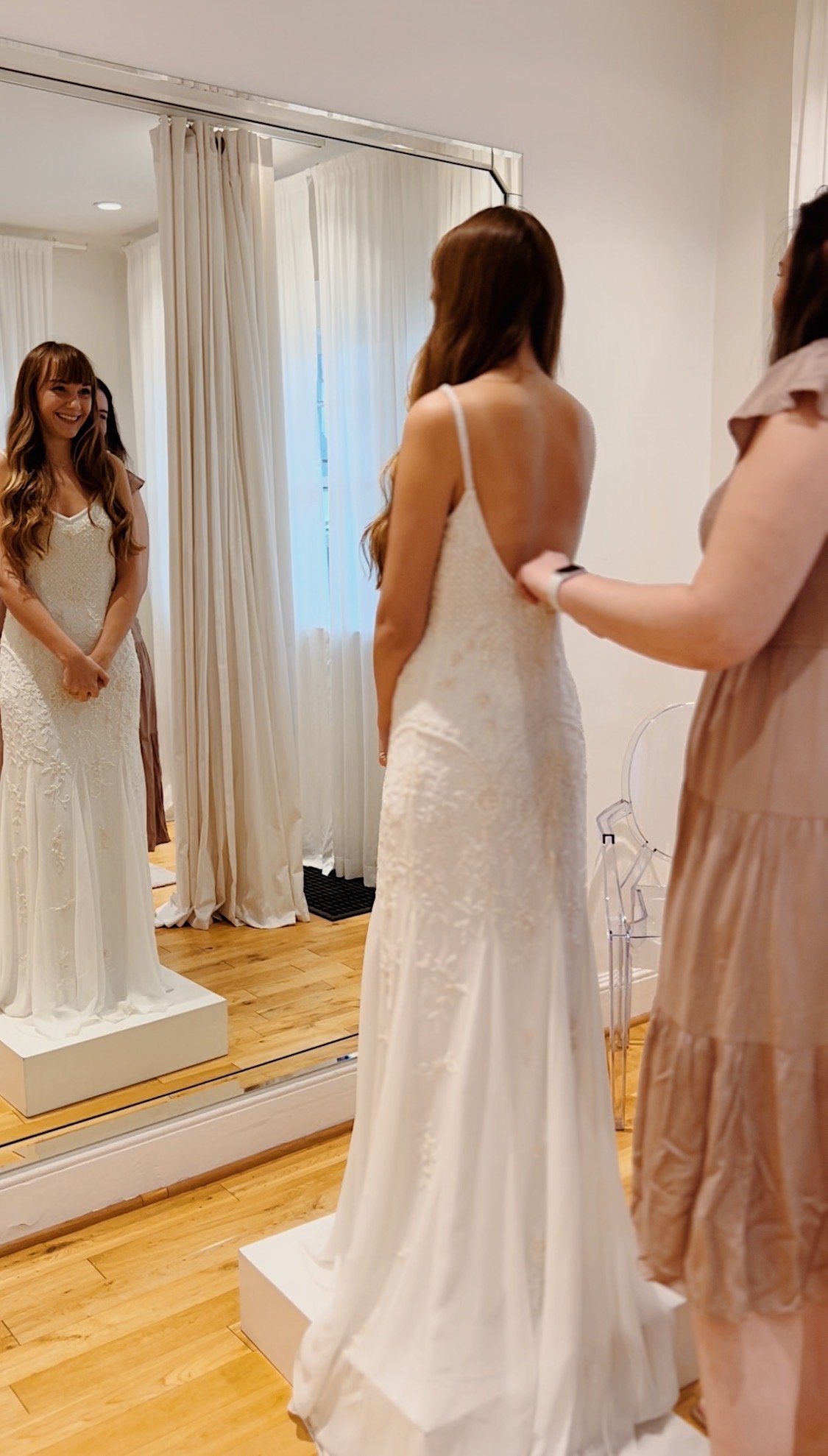  Join us for a bridal dress appointment at Bustle Gowns Birmingham. 