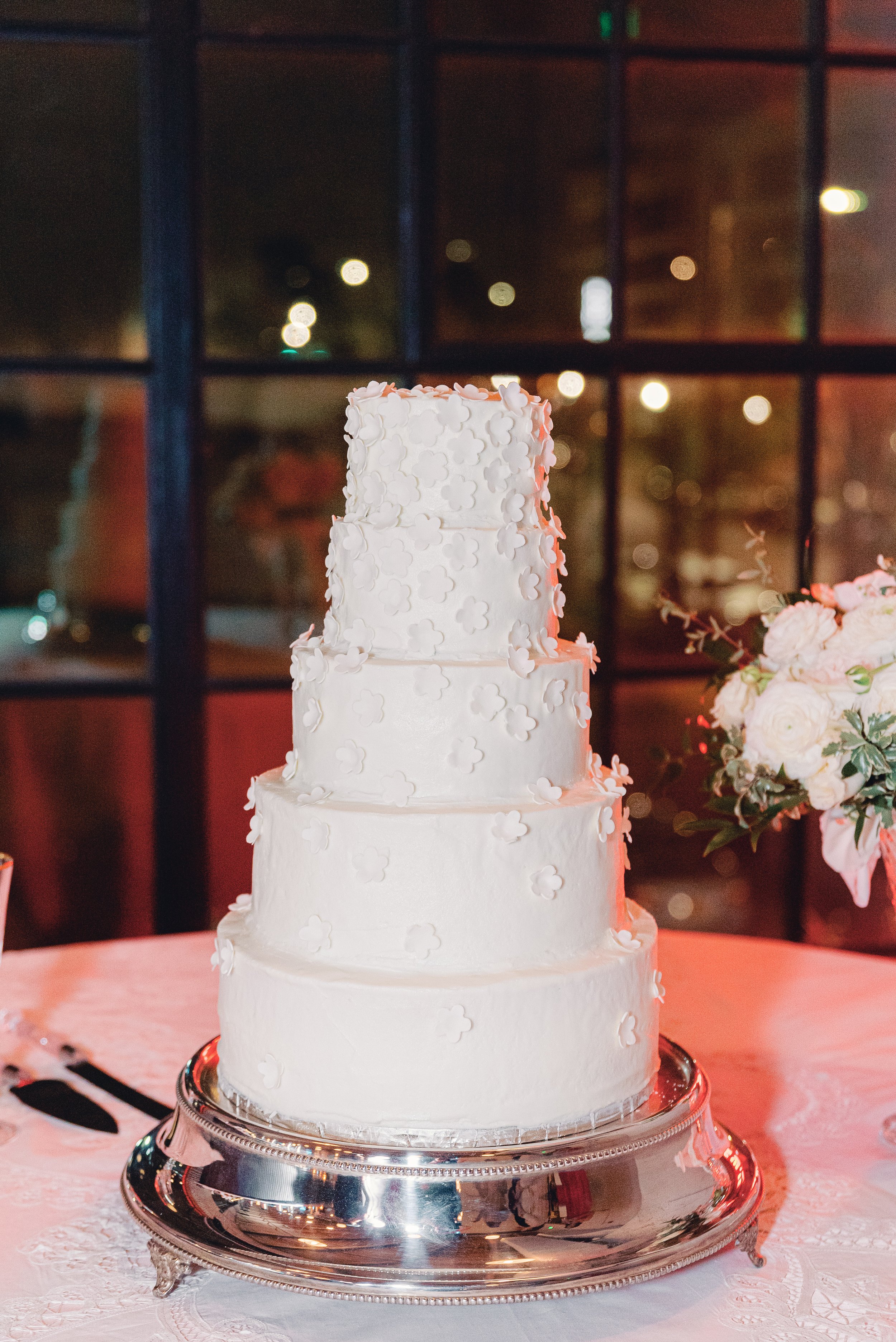  Bustle Bride, Ruth Allison McMillin married her sweetheart Scott Griffin. 