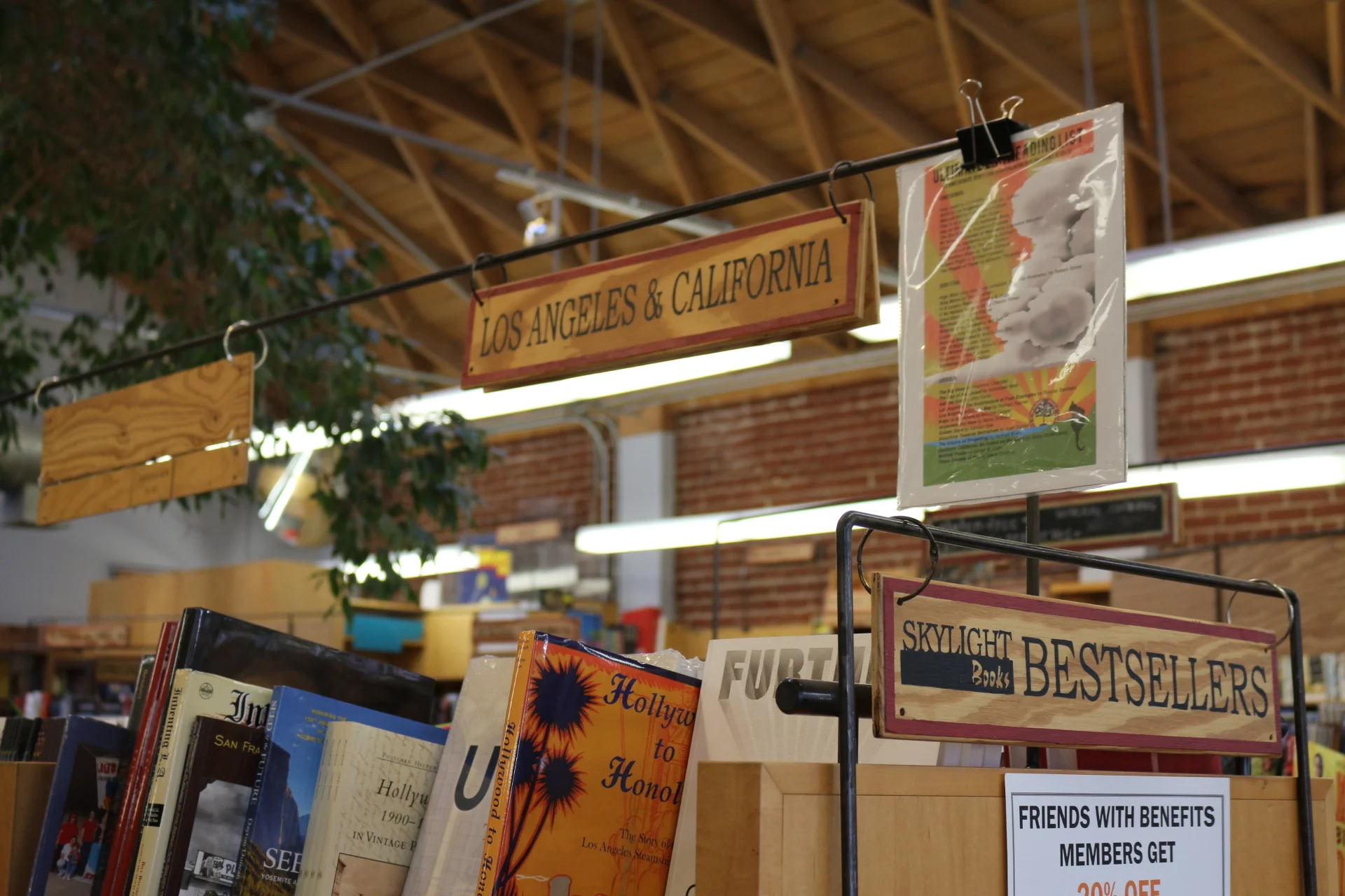  S K Y L I G H T&nbsp; B O O K S • L O S&nbsp; A N G E L E S  HANDPAINTED SIGNS 