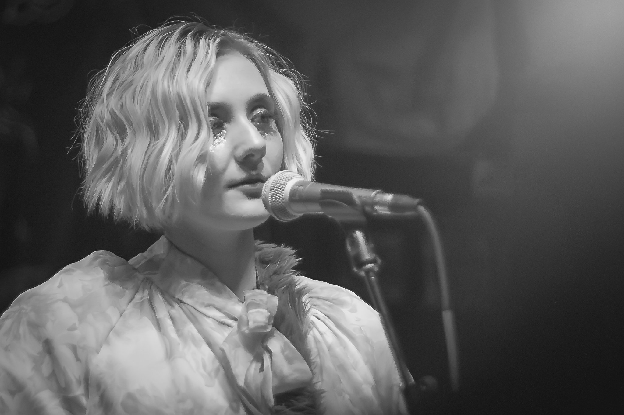  Jessica Lea Mayfield at Pappy &amp; Harriet’s, Pioneertown, CA  ©Mickey Strider 