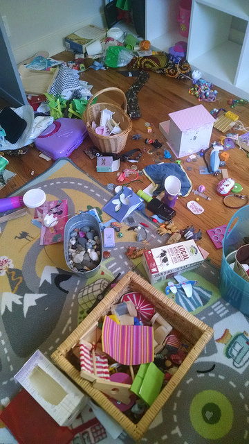 Detritus!