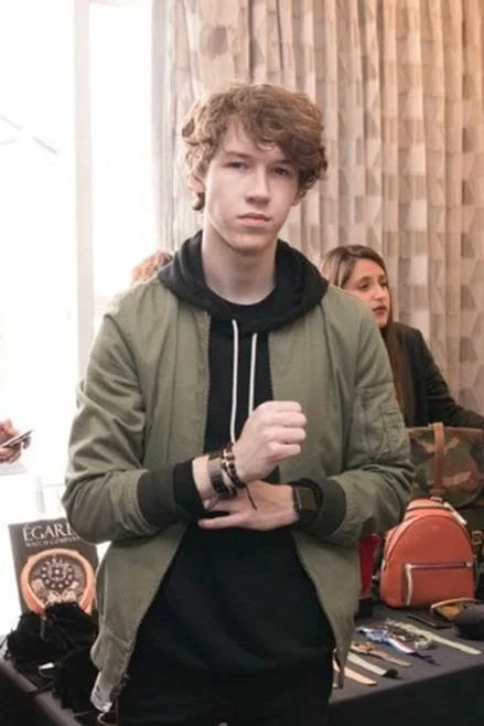 13 Reason Why actor Devin Druid picked up a watch at Egard Watches while visiting the GBK Pre-MTV gifting suite.