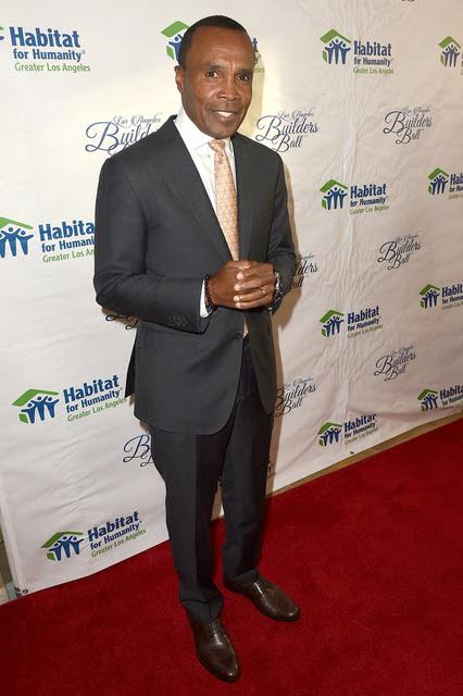 “Sugar” Ray Leonard receives the Dream Builder award at the Habitat LA 2017 Los Angeles Builders Ball at The Beverly Hilton Hotel. Photo Credit: Joshua Blanchard/ Getty Images for Habitat For Humanity.