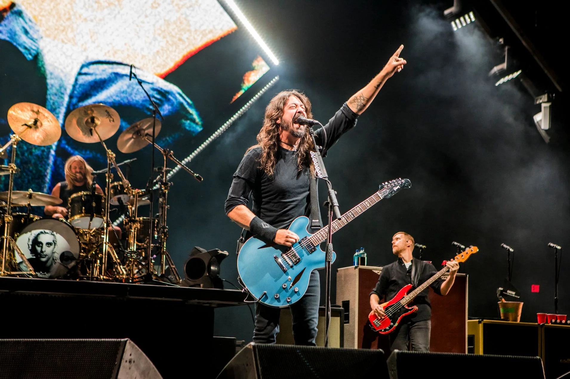 Dave Grohl of Foo Fighters Rocks Out at CalJam 2018! Photo Credit: Andy Keilen