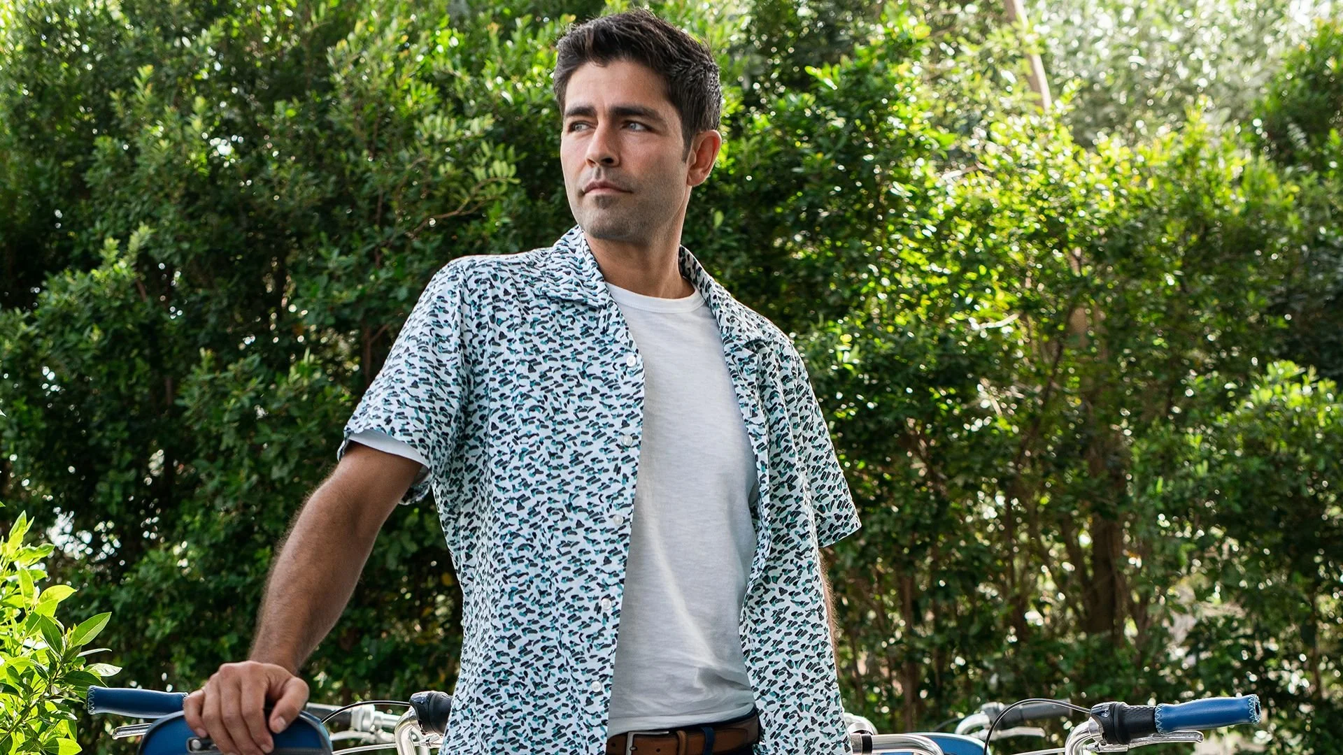 Booking.com Announces "A More Mindful America" w/ Adrian Grenier &amp; Nikki Reed