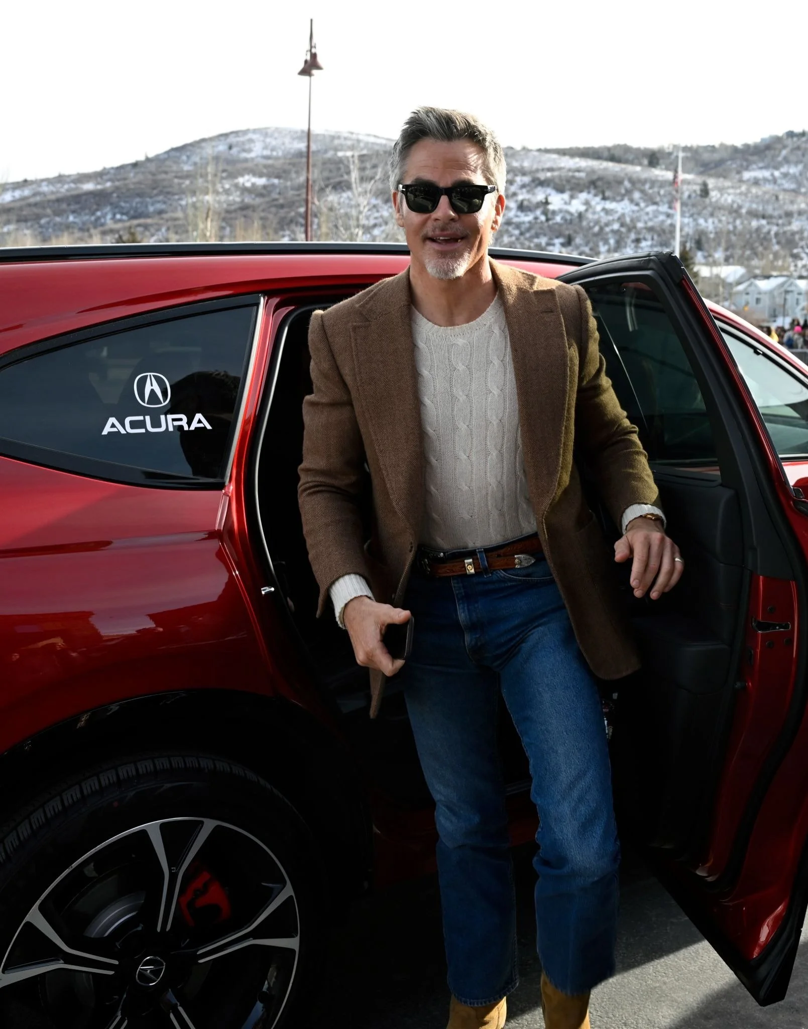  Chris Pine attends the 2026 Sundance Film Festival (Photo Credit: Getty/Bryan Steffy) 