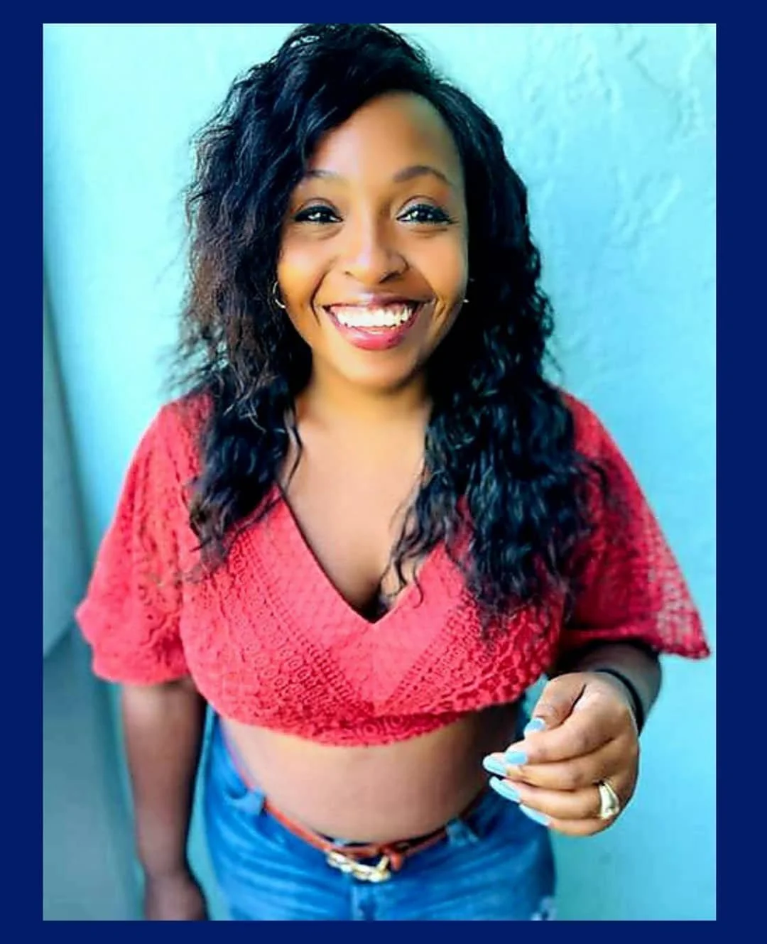 New blog post alert!

Mizani has been embracing texture since 1991. So needless to say, I was beyond thrilled to try out these new products from Mizani. Life is about options. You should be able to change your hair when you want and how often you wan