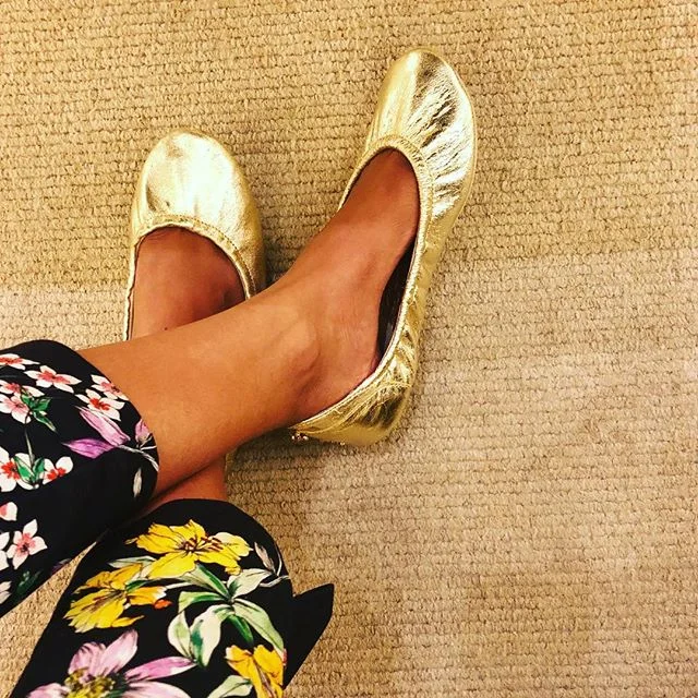 Good morning sunshine! #tandncollection #nycstyle #lastyle #citygirl #citystyle #citylife #balletflats #shoes #monogram #monogrammed #bostonblog #fashionblogger #miamiblog #shoesaddict #chicagoblogger #texasfashion #lablogger #panhellenic #chestnut #balletflats #ballerina #miamiblogger #fblogger #yellow #londonfashion #fashionista #mommytobe #fashion #dance #fashionblog #travelblogger