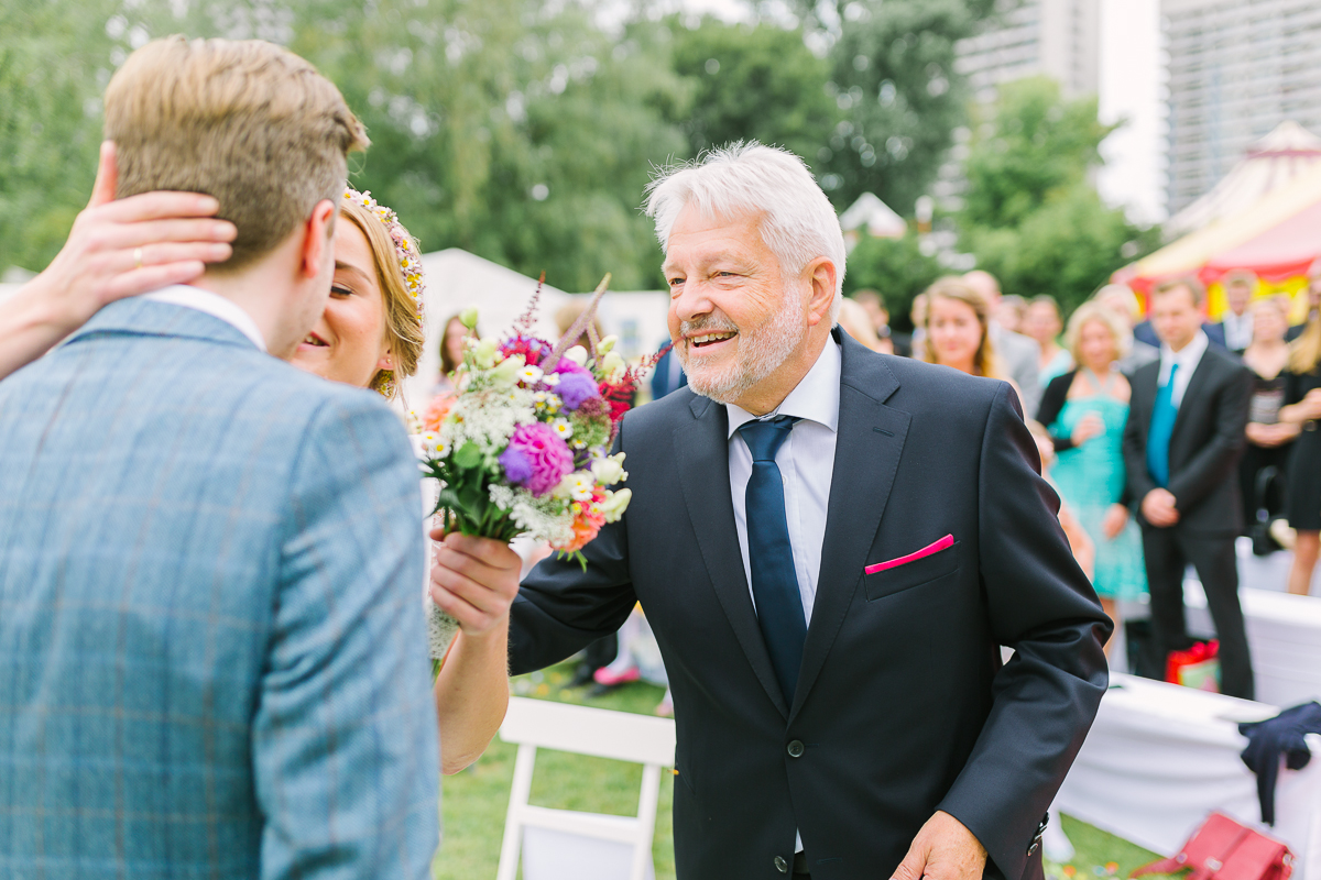 Hochzeitsfotograf Le Hai Linh Koeln Duesseldorf Bonn Zirkushochzeit Vintagehochzeit Sommerhochzeit 057.jpg