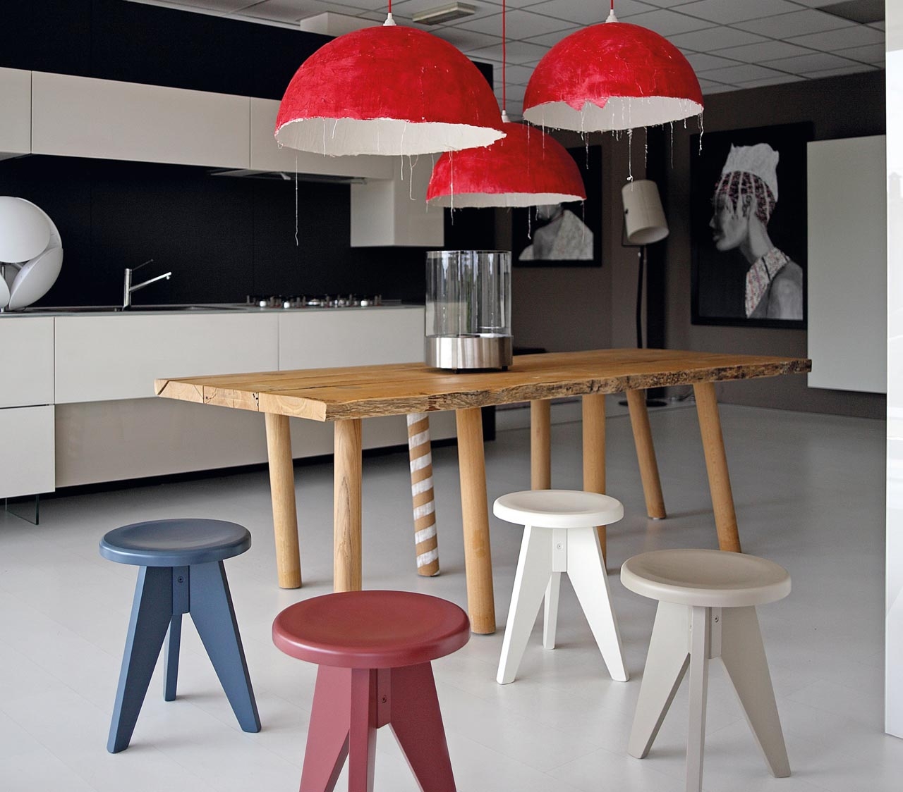 solid timber round milking stool uni (1).jpg