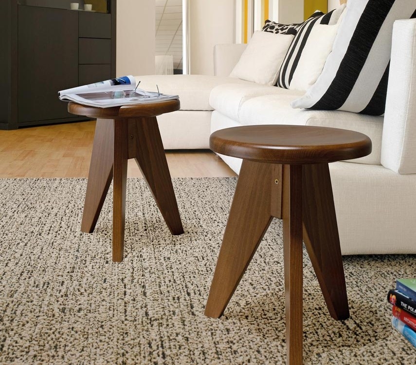 solid timber round milking stool uni (3).jpg