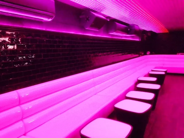 kwan booth seating australia.jpg