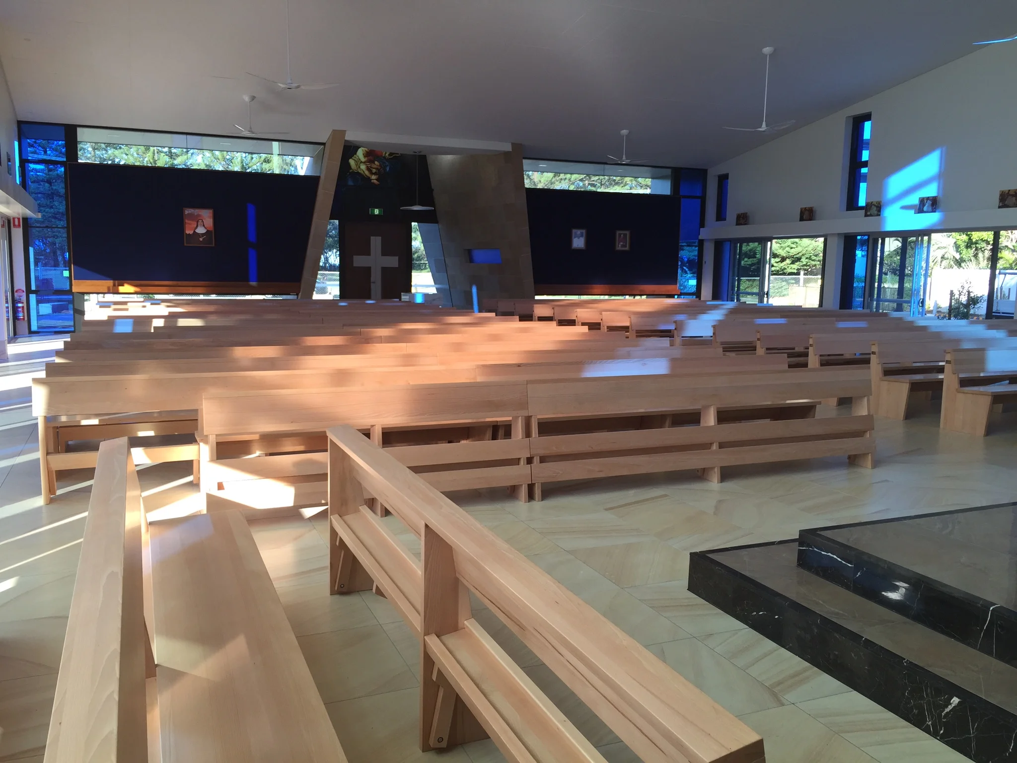 stellamarist church broadbeach