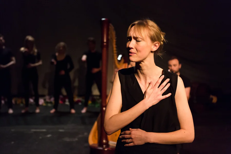 Sadie Parsons (Hermione), Anne Denholm (harp), Stephen Williams (bass clarinet) Photograph Cathy Pyle