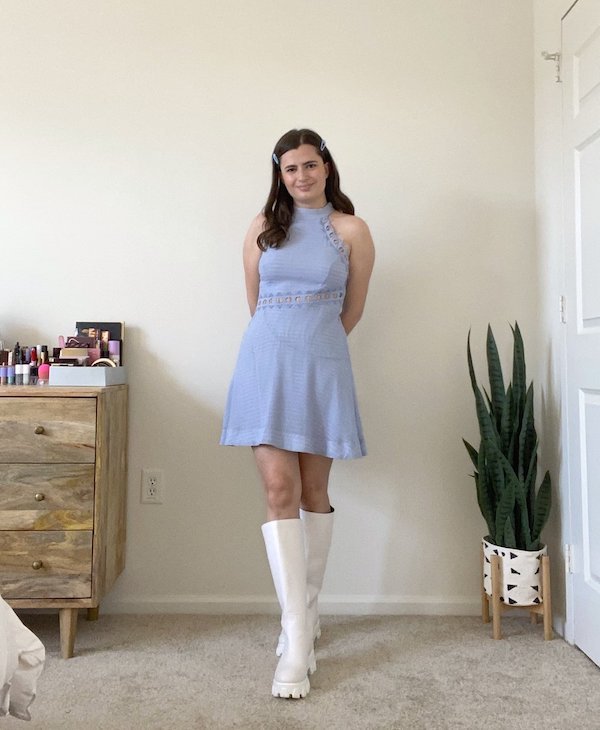 Blue+Dress+White+Boots.jpg