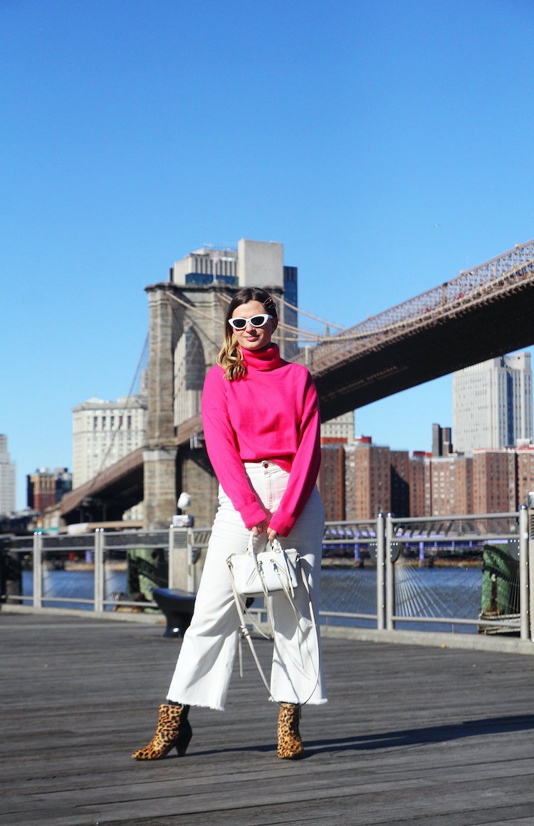7 POSING TIPS FOR BLOGGERS & GETTING COMFORTABLE IN PUBLIC - Jessica Wang