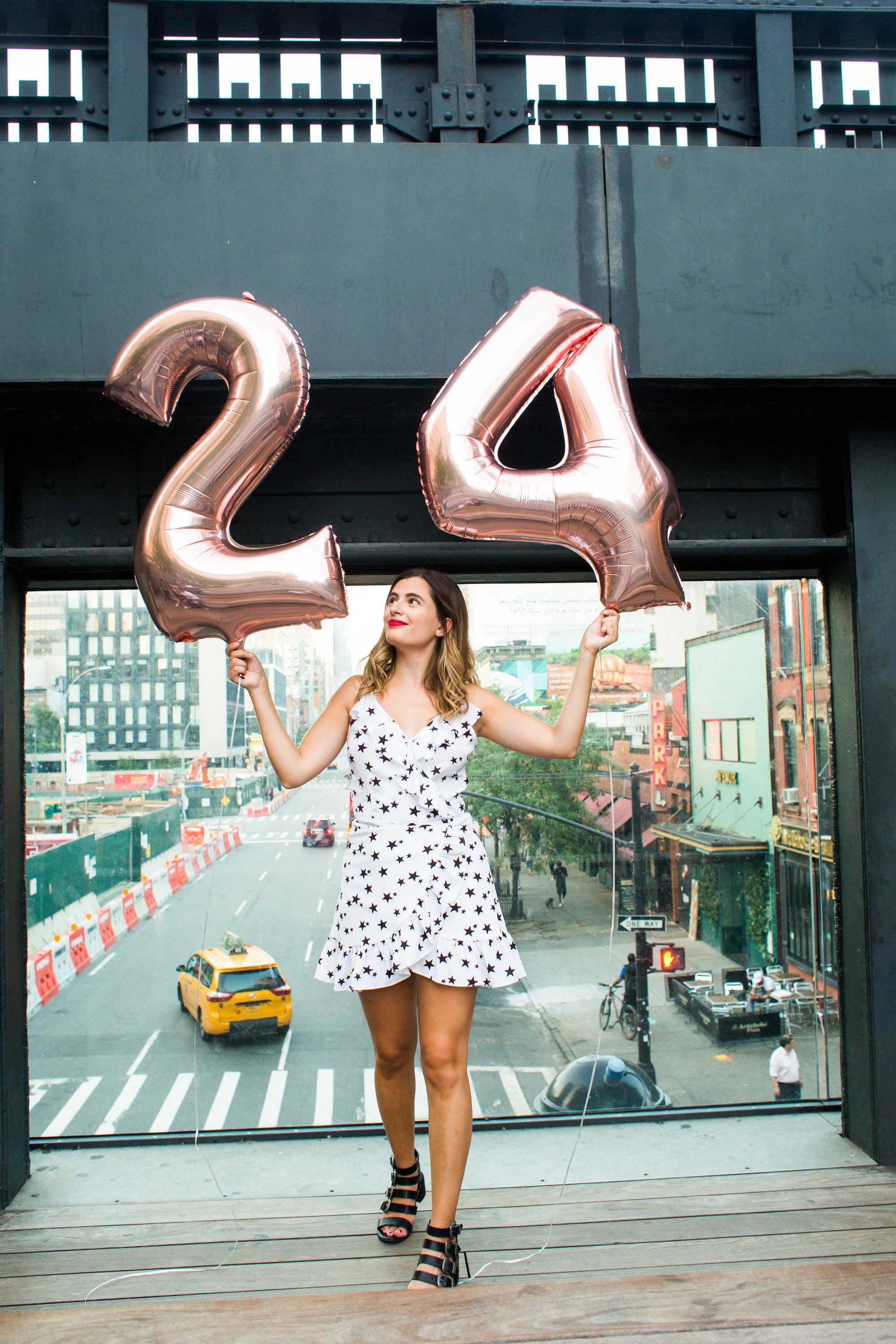 Pinterest | 21st birthday photoshoot, Cute birthday pictures, Birthday  photoshoot