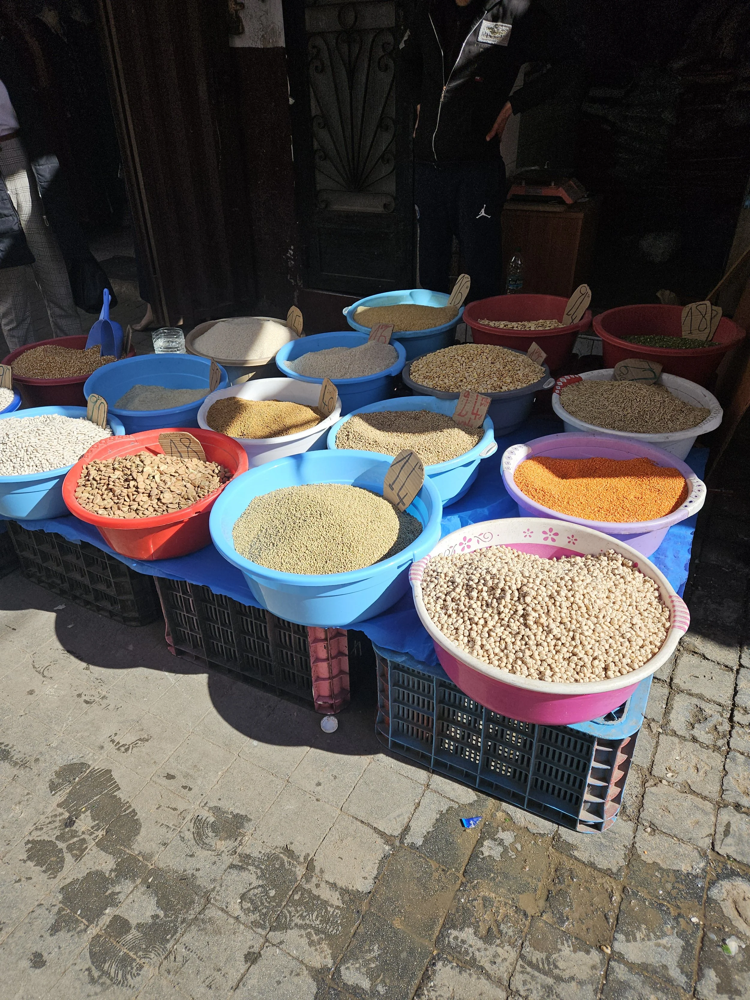  Street market with pulses, cereal grains, and dry beans 