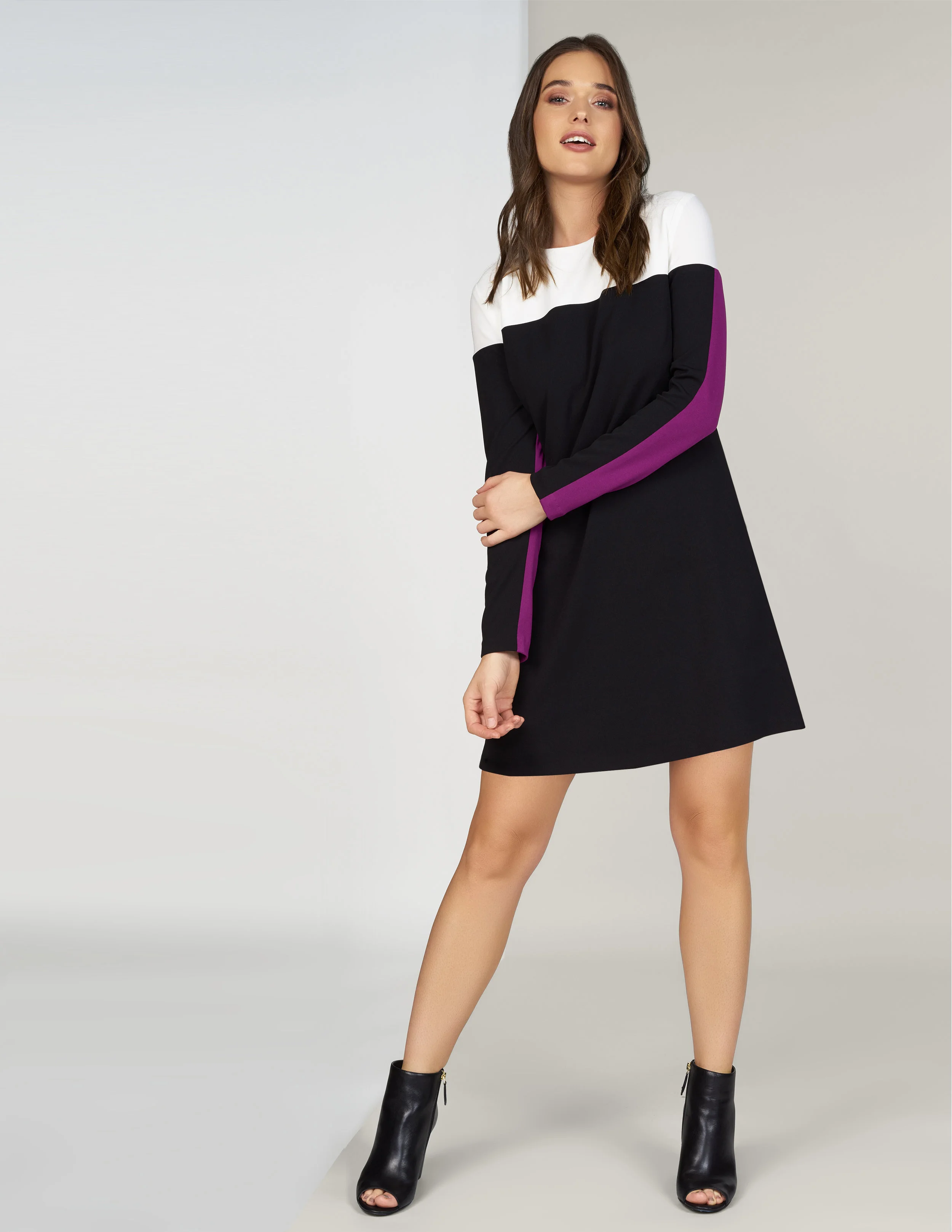 1754-Devon Black Grape White.jpg