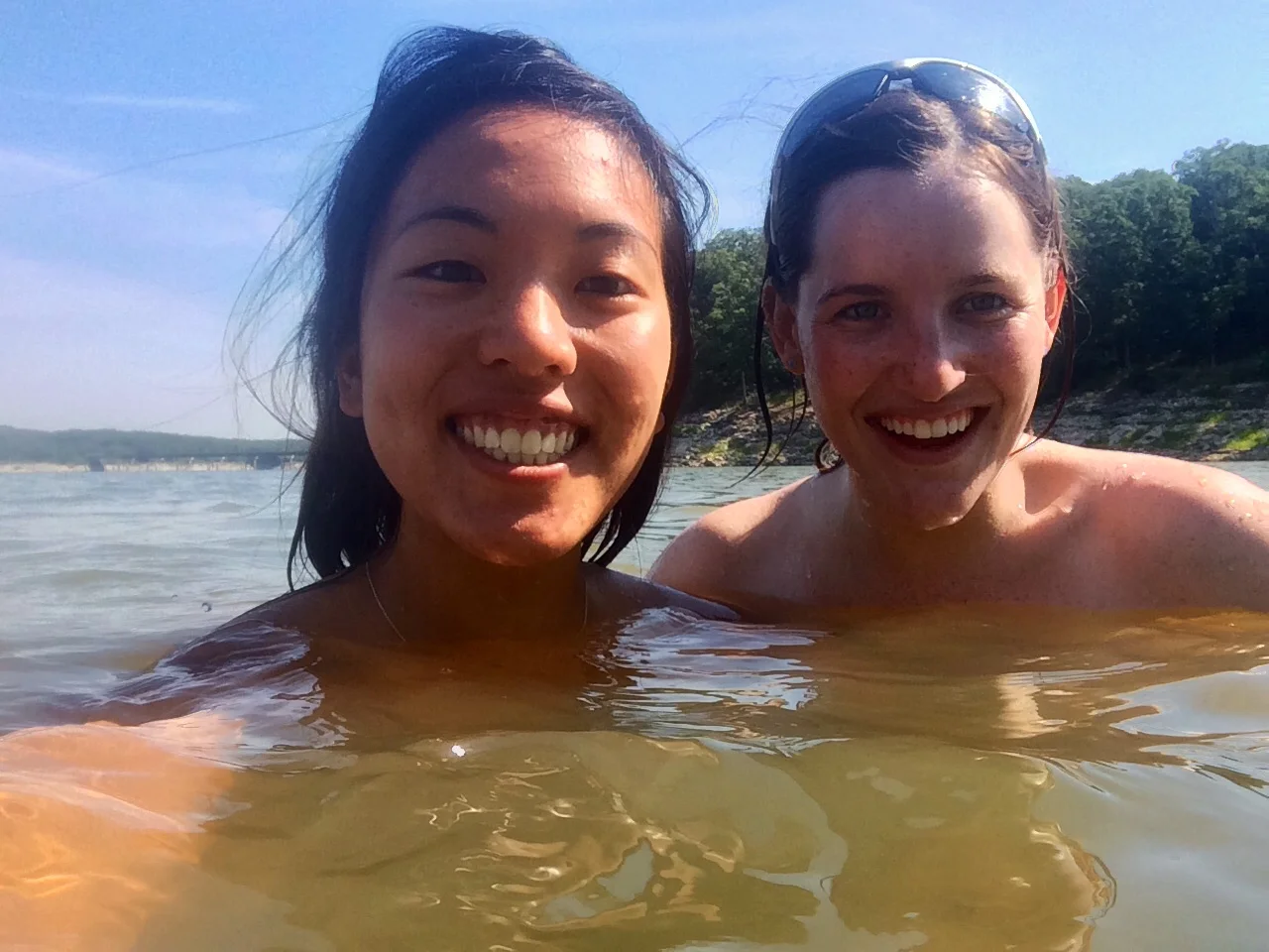 Impromptu swimming in the Mark Twain lake!
