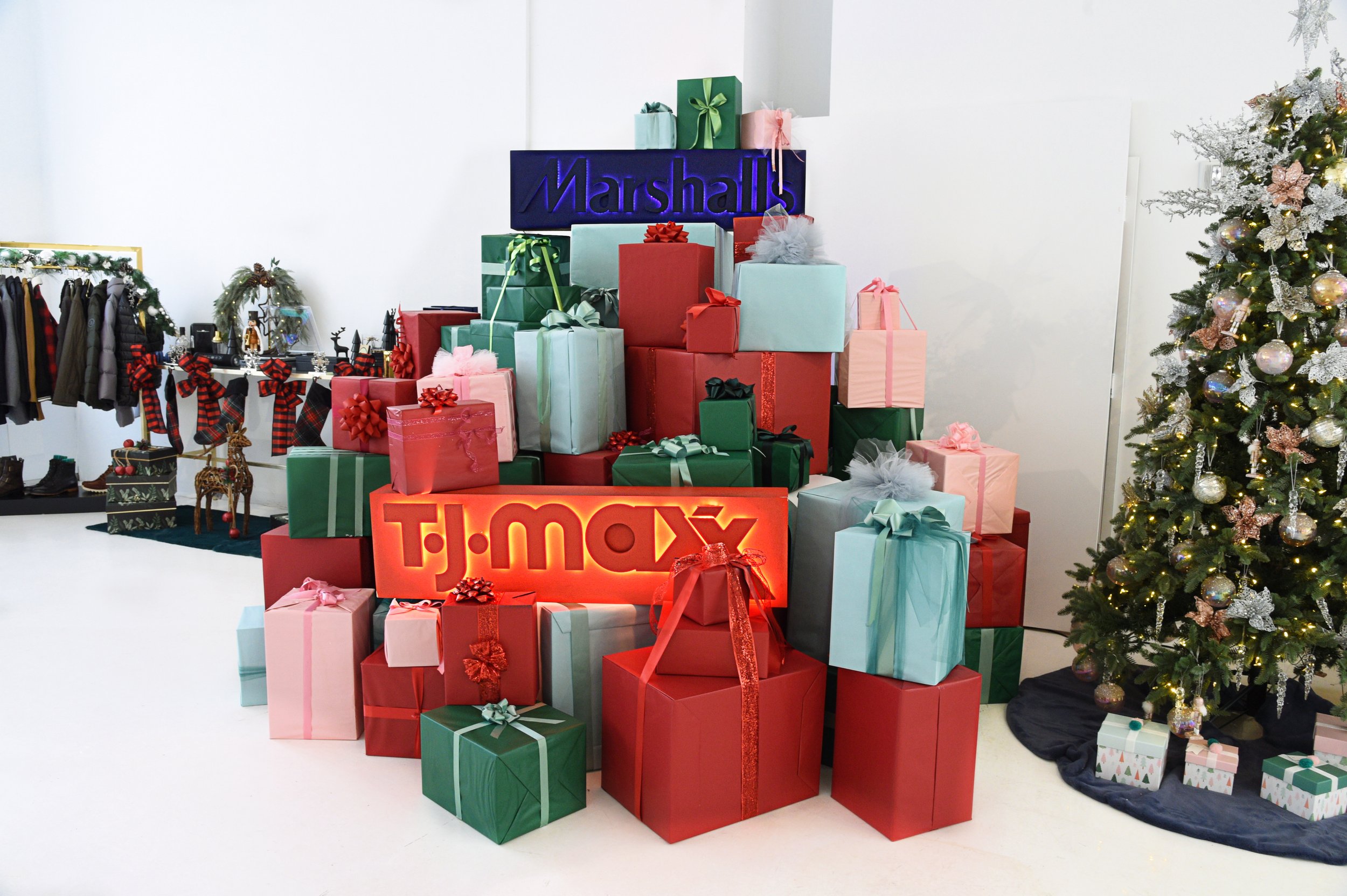 TJ Maxx & Marshalls Holiday Gifting Event