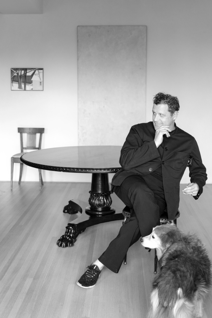 ISAAC MIZRAHI LOVES ONLY HANDSOME DOGS - HANDSOME RESCUE DOGS THAT IS. MRS. SIZZLE AND WILLIAM ABRANOWICZ WENT TO HAVE A PLAYDATE WITH THEM