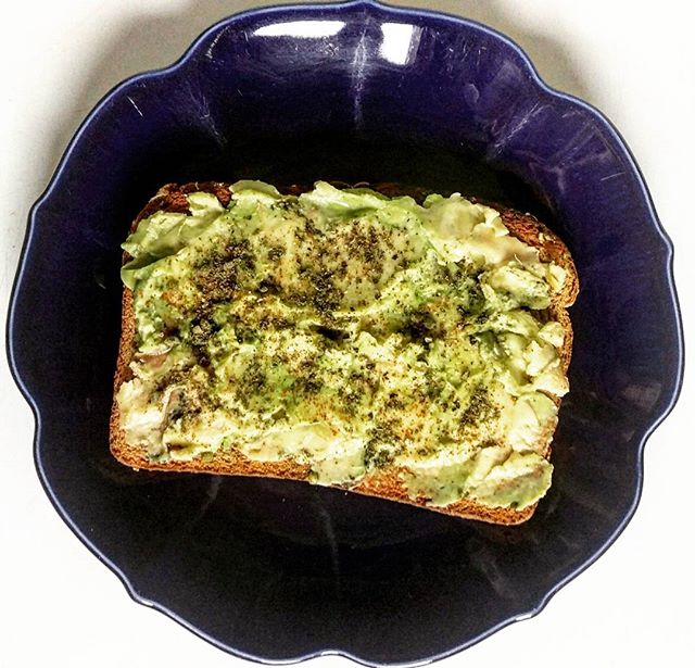 Another simple delight: Avocado smash toast with our Green Sensational Seasonings, sea salt &amp; cayenne pepper! Packed with #superfoods that aid #digestion &amp; #immunity Green &amp; Golden are available in jars &amp; bulk. #vegan #avocadotoast #a