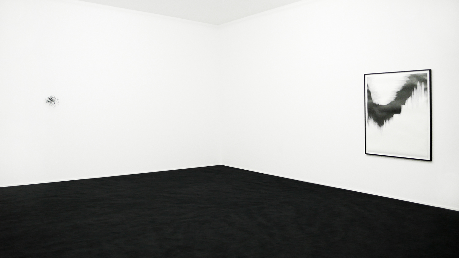    bourdon , 2010, nylon, 23 x 25 x 30cm;  draft V,  2010, pencil on paper, 140 x 110cm;  rime , 2010, carpet, glass, dimensions variable    squall line, Les Modules, Palais de Tokyo, Paris 