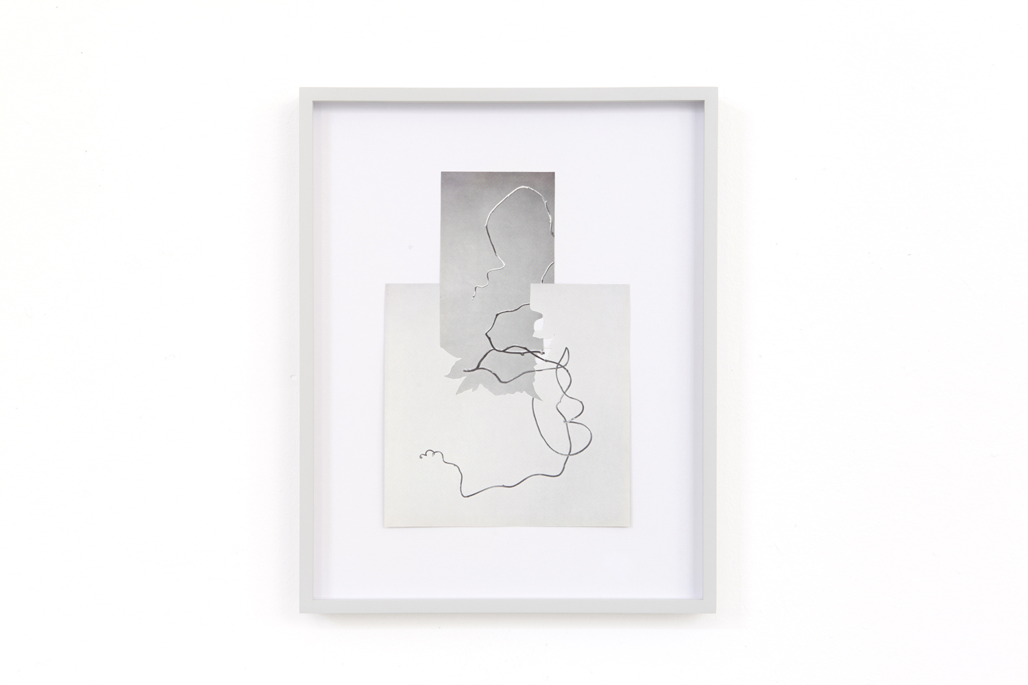   Shape/ minuano , 2014, paper, glue, 30 x 23,8cm 
