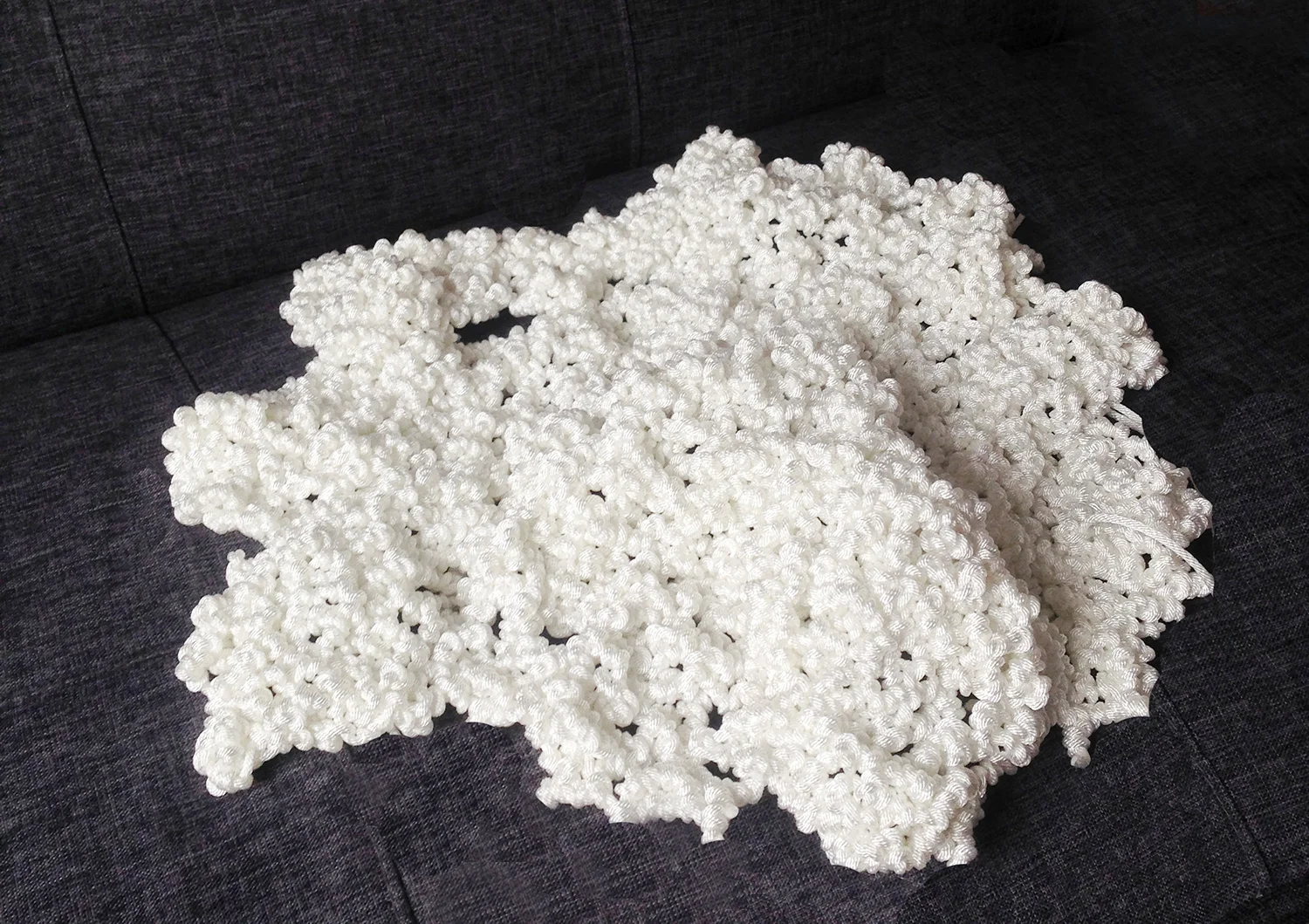 Storms/ mrok , 2018, nylon rope, knotted, ca 15 x 64 x 45cm