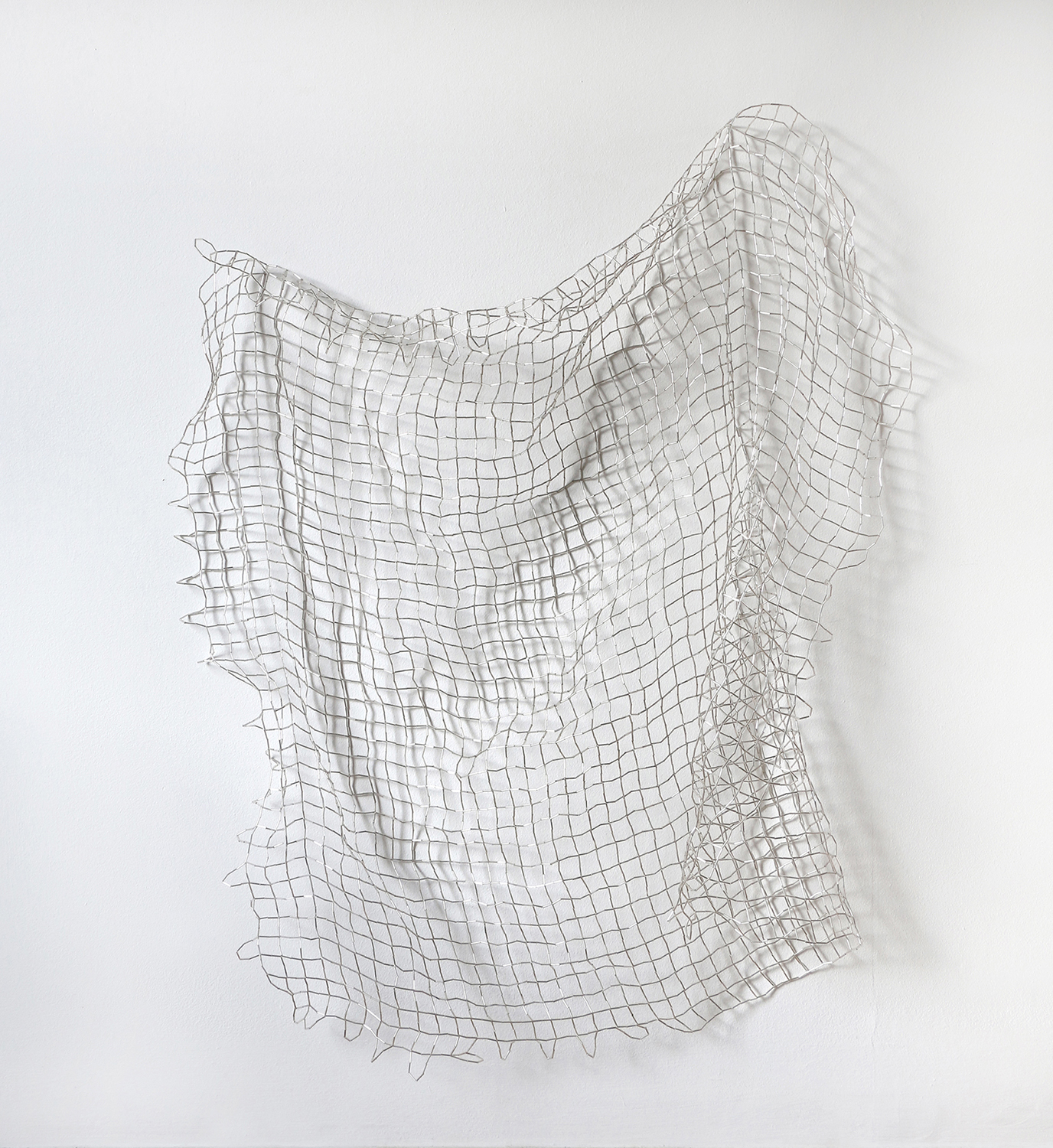   Waveland/ siatka , 2019, bugle beads, nylon, 84 x 89 x 5cm 