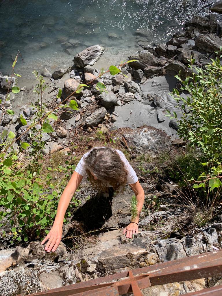  while collecting the nails for Small Fires in the river Inn at the Fundaziun Nairs, Scuol 