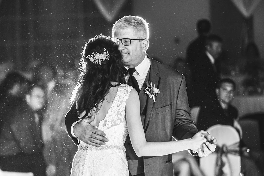 Oshkosh Wedding Photographer_0035.jpg