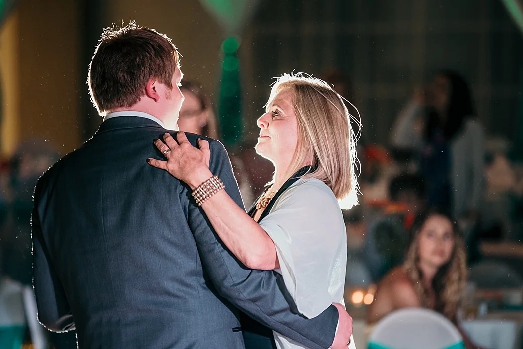 Oshkosh Wedding Photographer_0036.jpg