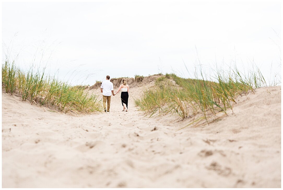 Kohler-Andrae State Park Engagement_0010.jpg